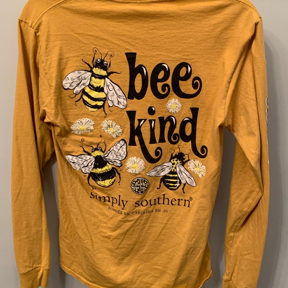 NWOT Simply Southern Bee Kind Long Sleeve Tee Shirt